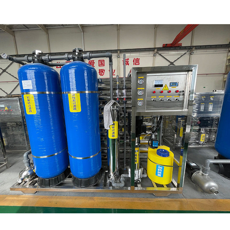 Productiviteit 2L/uur Omgekeerd osmose systeem voor waterzuivering 4ton RO watermachine