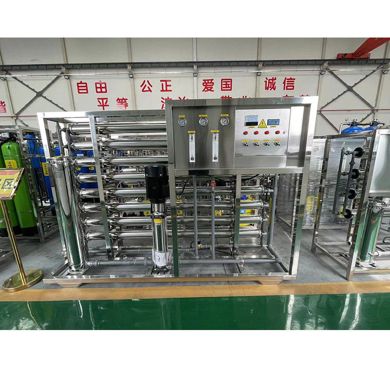 Productiviteit 2L/uur Omgekeerd osmose systeem voor waterzuivering 4ton RO watermachine