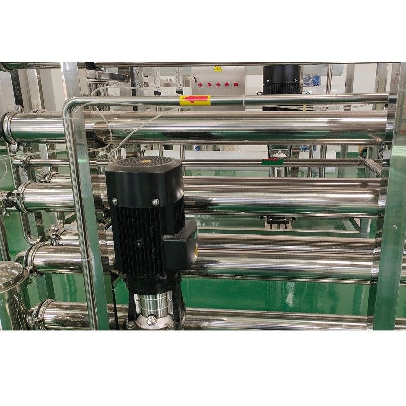 10-40C Watertemperatuur 2TPH Waterzuiveringsapparatuur met tweefasen RO-behandeling