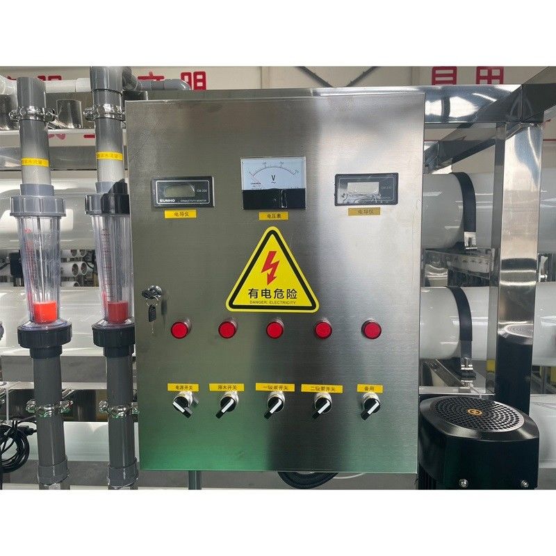 1500*600*1500mm RO-waterzuiveringsinstallatie voor mineraalwater uit zeewaterontzilting