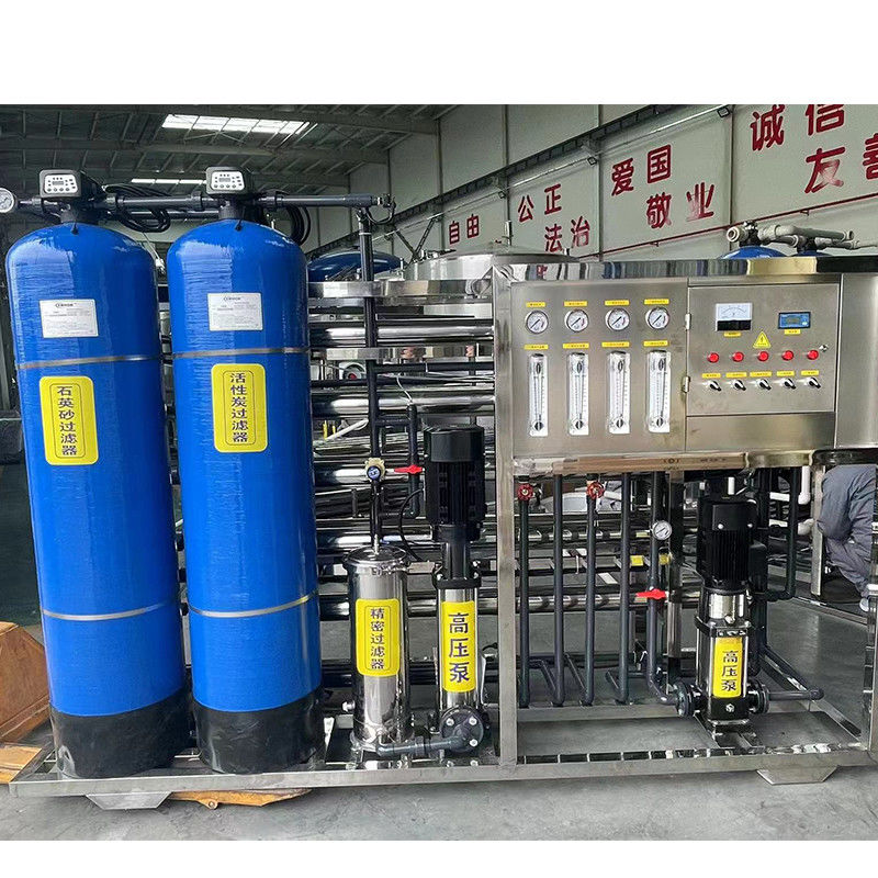 Compact 2L/H RO Industrial Water Treatment Reverse Osmosis Equipment voor kleine ruimtes