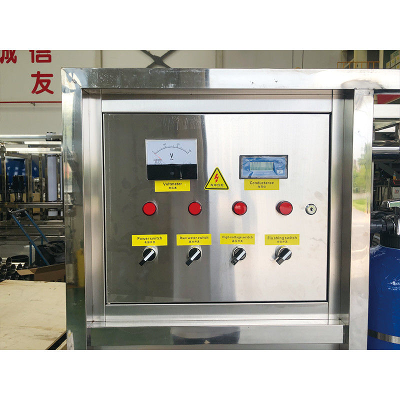 Watertemperatuur 10-40C Omgekeerd osmose-systeem voor volledige waterbehandeling van flessen